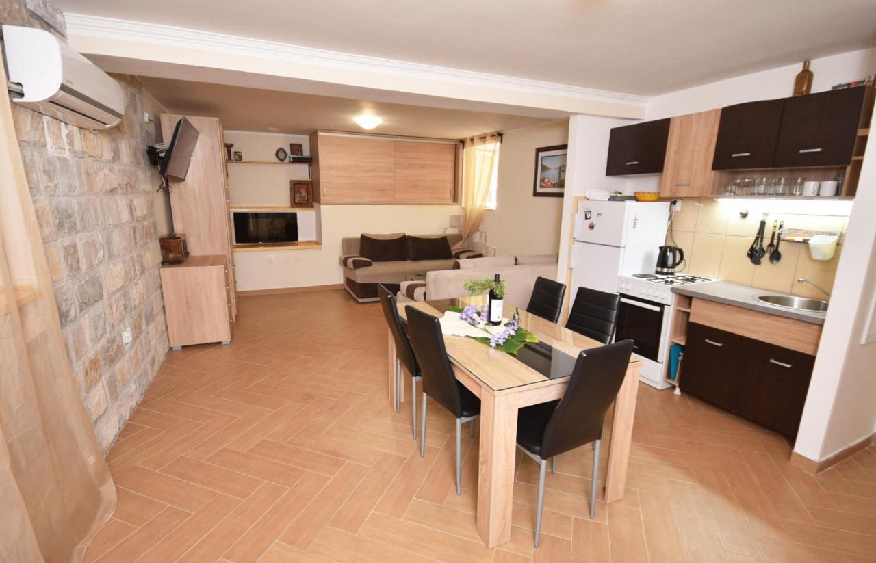 Vila Kula 1830 Apartments Herceg Novi Exterior photo